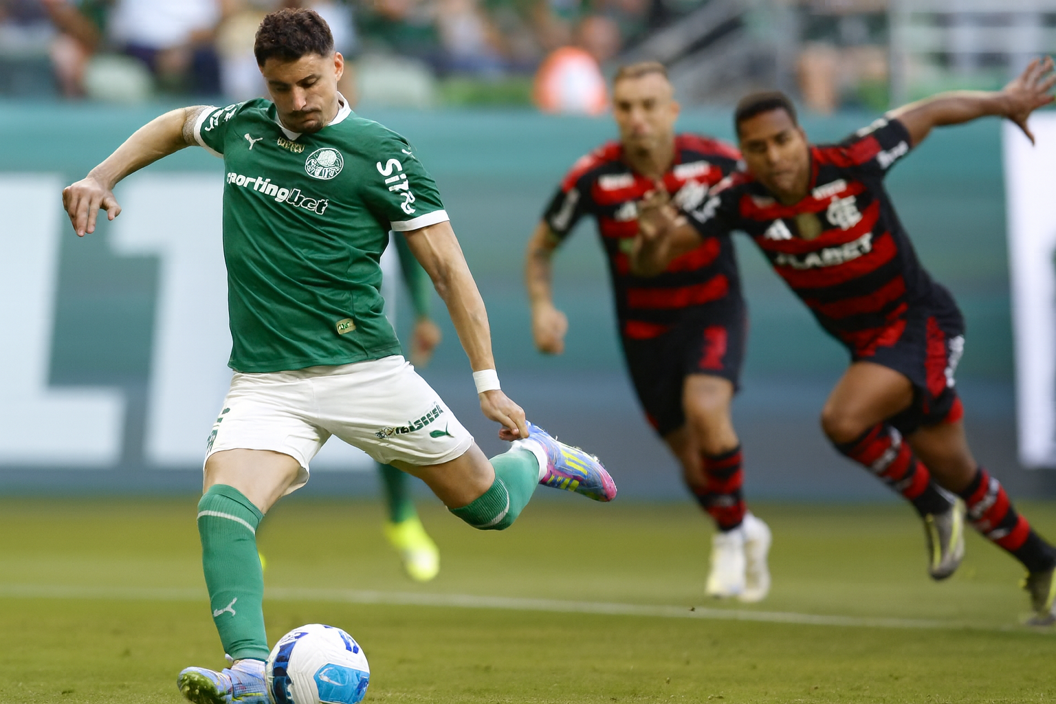 baluartv.com.br | CBF libera áudio do VAR em lance polêmico entre Palmeiras e Flamengo e clima pós-partida 