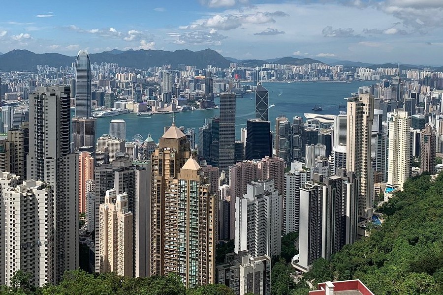 baluartv.com.br | Incêndio atinge condomínio de arranha-céus em Hong Kong e deixa 13 mortos