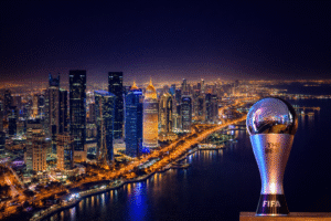 Ilustração gerada por inteligência artificial mostra vista aérea noturna de Doha, no Catar, com a taça do prêmio The Best sobreposta no canto inferior direito da imagem.