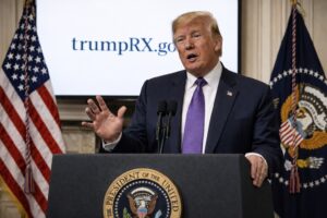 Presidente Donald Trump durante discurso nas dependências internas da Casa Branca, em imagem ilustrativa gerada por inteligência artificial.