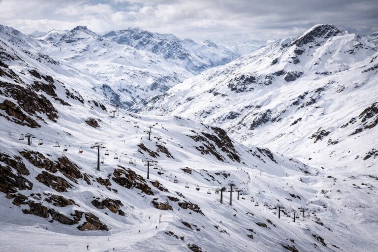 baluartv.com.br | Três esquiadores morrem após avalanche nos Alpes franceses