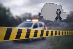 Imagem ilustrativa gerada por IA mostra fita de isolamento, viatura policial desfocada e mapa do Paraná com laço de luto para contextualizar notícia sobre morte de criança após sequestro.