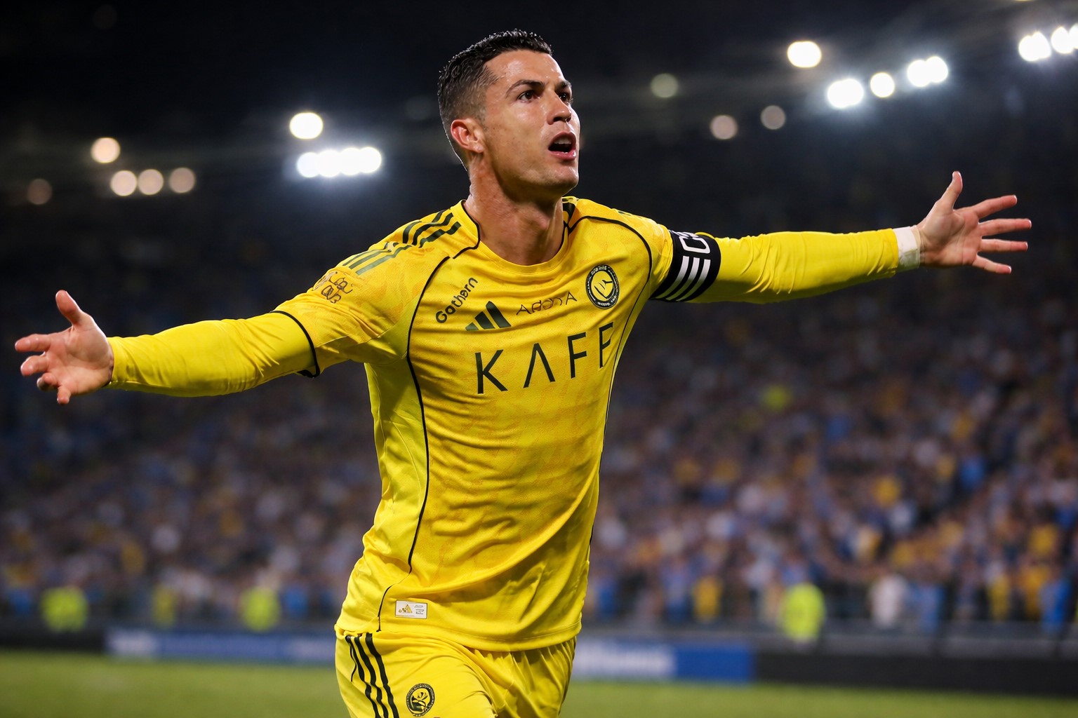 magem ilustrativa gerada por IA mostra Cristiano Ronaldo em comemoração durante partida noturna pelo clube saudita, utilizada para contextualizar notícia sobre a saída de seu jato da Arábia Saudita.