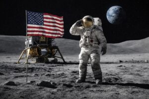 Astronauta na superfície da Lua com bandeira dos EUA e Terra ao fundo em imagem ilustrativa baseada em missão Apollo.