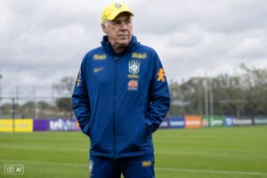 Ilustração fotográfica ultra-realista gerada por IA representa Carlo Ancelotti em ambiente de treino da Seleção Brasileira.